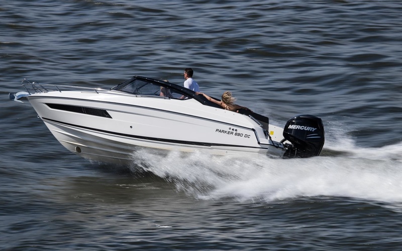 Parker 690 Day Cruiser
