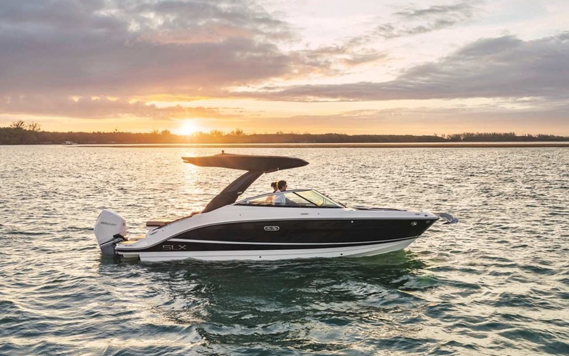 Sea Ray SLX 260 Outboard