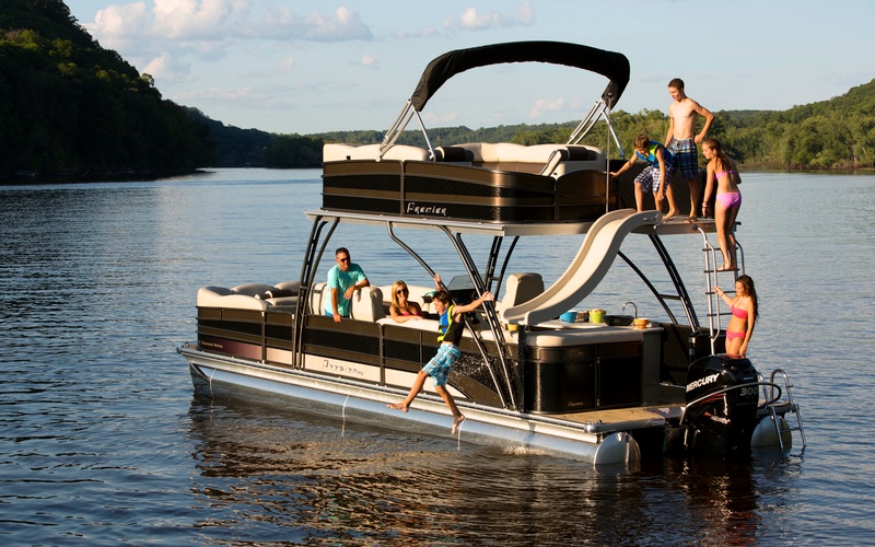 Premier Pontoons Boundary Waters 310 Sky Deck