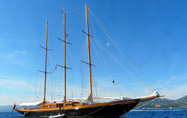 Camper & Nicholsons Creole