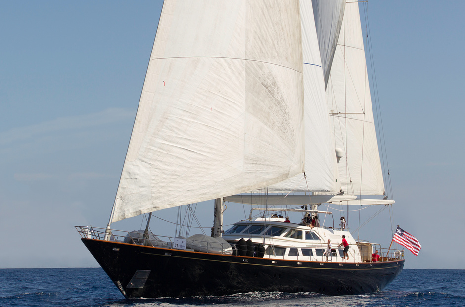Perini Navi Belle Brise