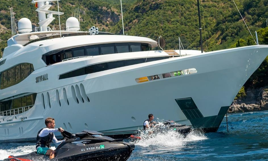 Trinity Yachts Skyfall