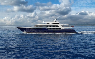 Burger 214 Tri-Deck