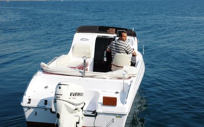 Safter 630 Cabin Cruiser