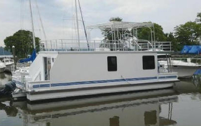 Catamaran Cruisers 14x58