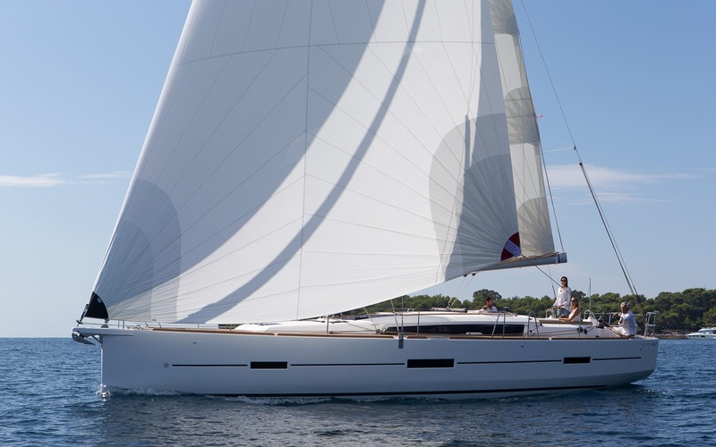 Dufour 460