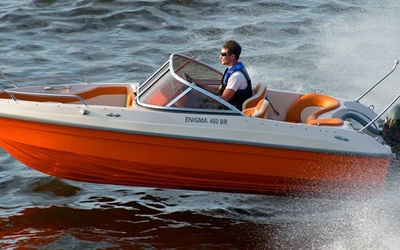 Enigma 460 BR (Bow Rider)