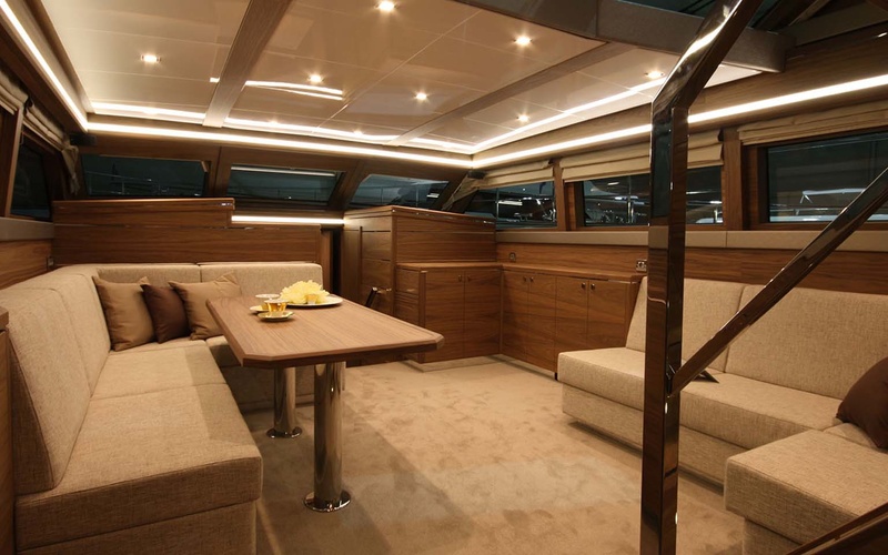 Van der Valk Aft Cabin 21.62
