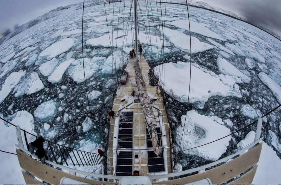Табор уходит в море