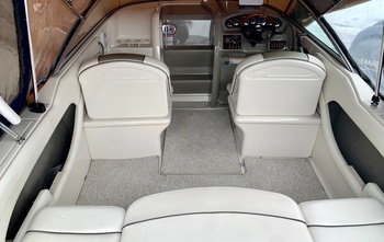 Sea Ray 215 (2007)
