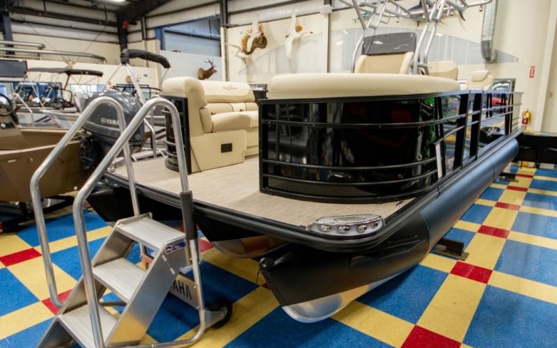 Sunchaser Eclipse 8523 CC Fish