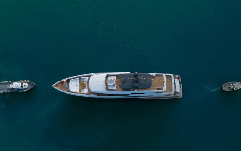 Pershing 70