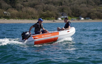 3D Tender Twin Fastcat 230