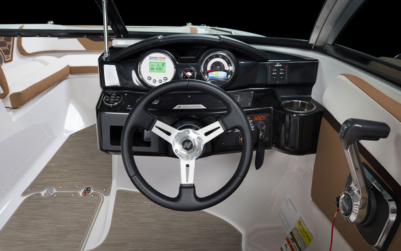 Four Winns HD2 Surf