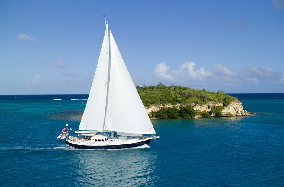 KM Yachtbuilders Lola E