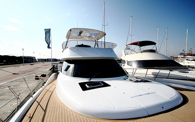 Flash Catamarans 43