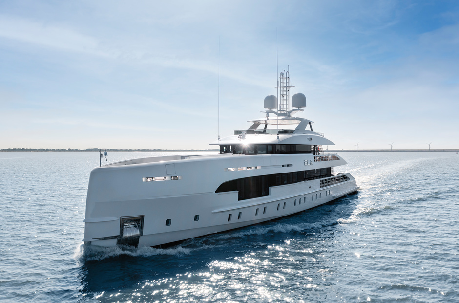 Heesen Ela