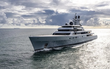 Lurssen Dragonfly