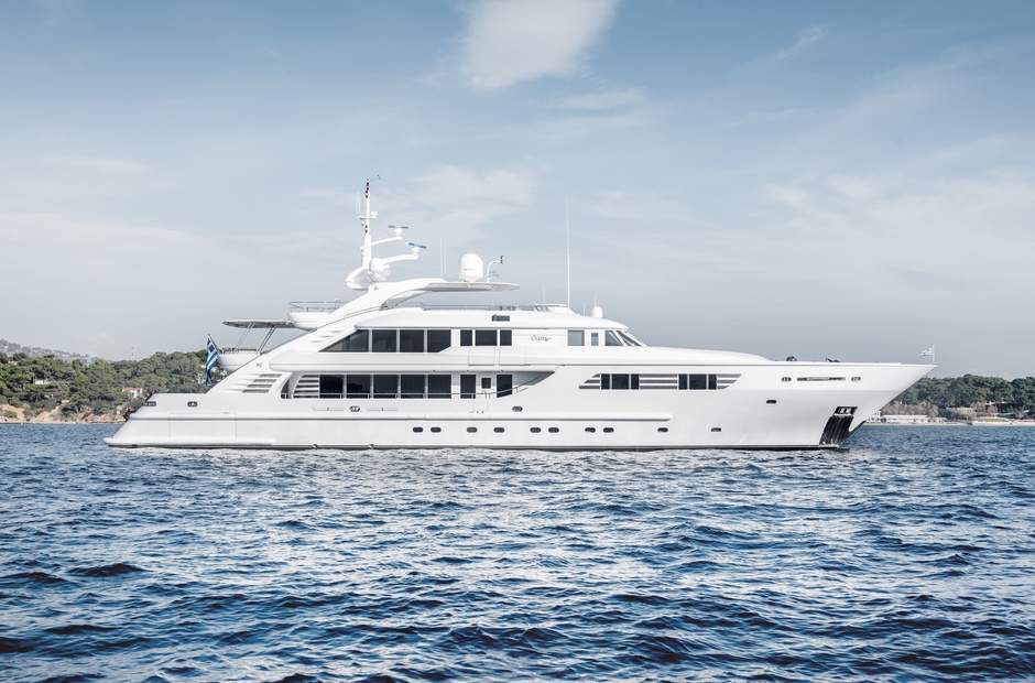 ISA Yachts Oasis