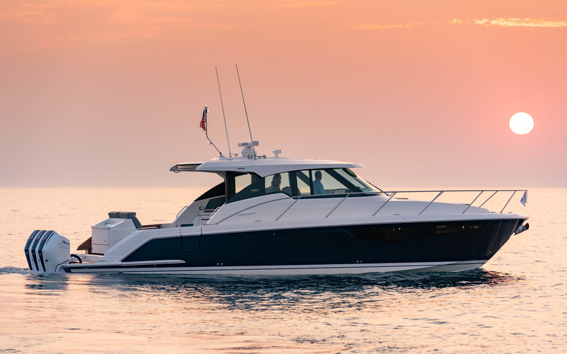 Tiara 43 LE