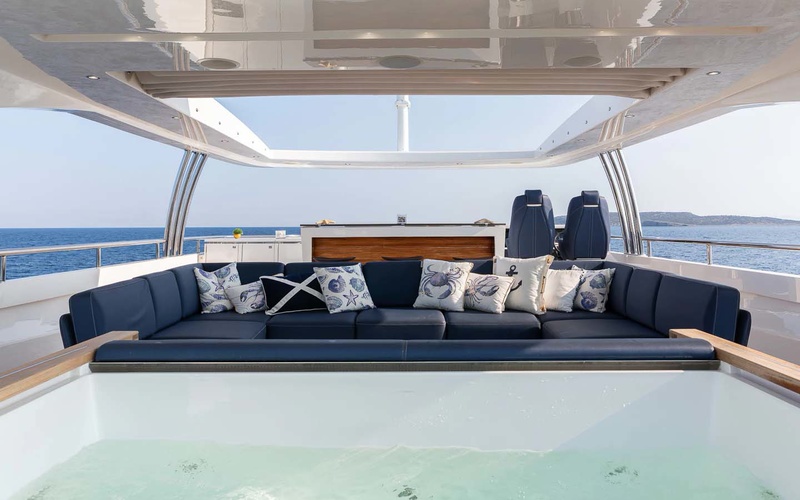 Sailfish 320 Express