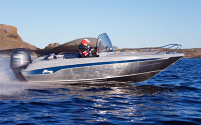 Yamarin Cross 61 Center Console