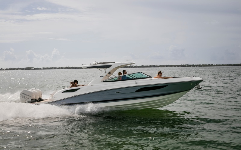 Sea Ray SLX 350 OB