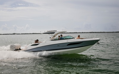Sea Ray SLX 350 OB
