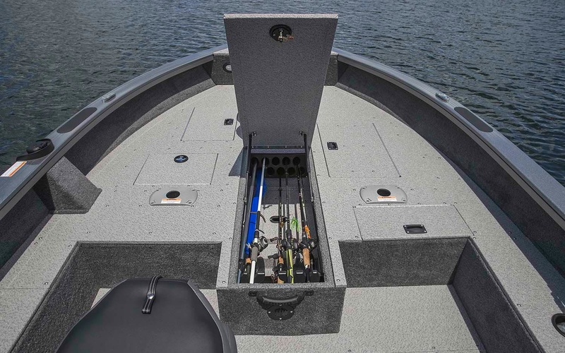 Crestliner 1750 Pro Tiller