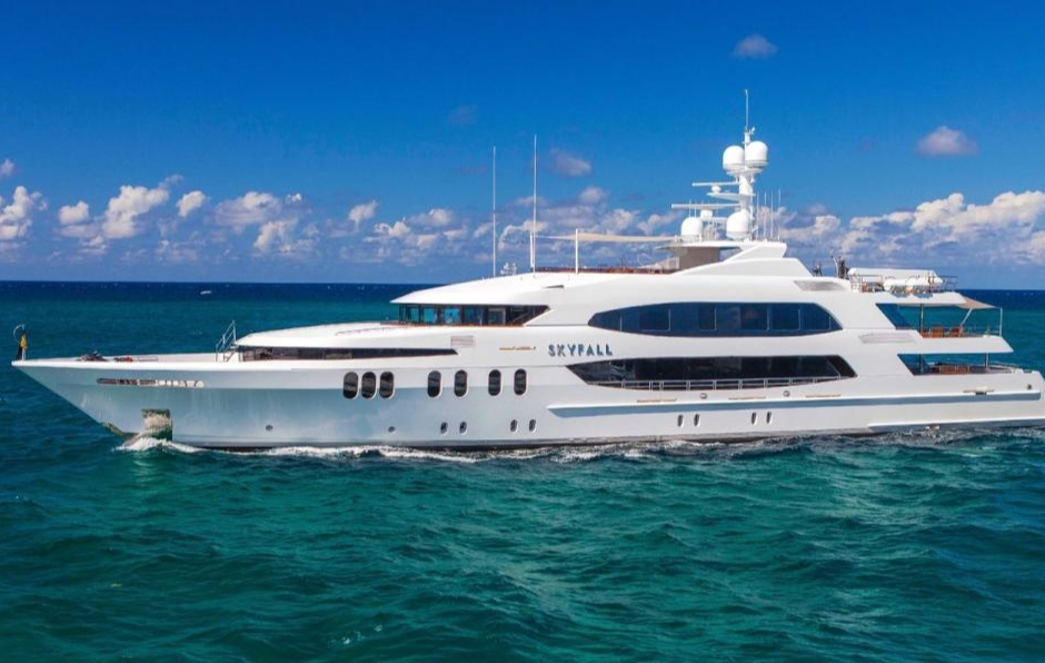 Trinity Yachts Skyfall