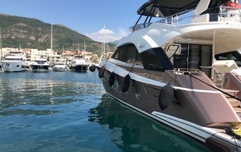 Monte Carlo Yachts 70 (2014)