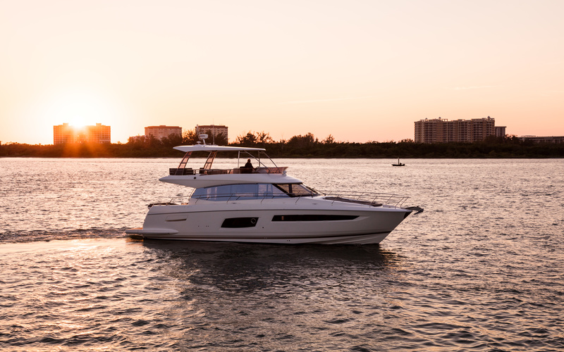 Prestige 560