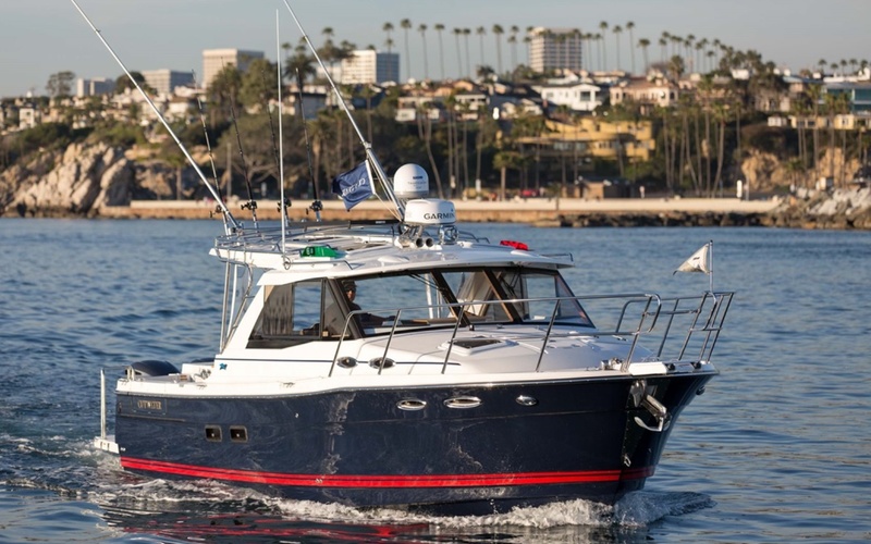 Cutwater C-302 Sport Coupe