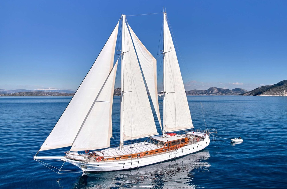 Custom Boats White Pearl