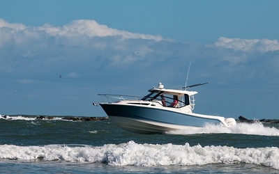 Boston Whaler 325 Conquest