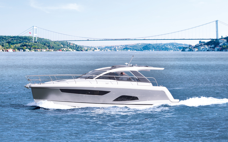 Sealine S330