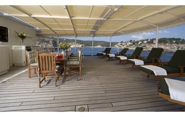 Devonport Yachts Salem