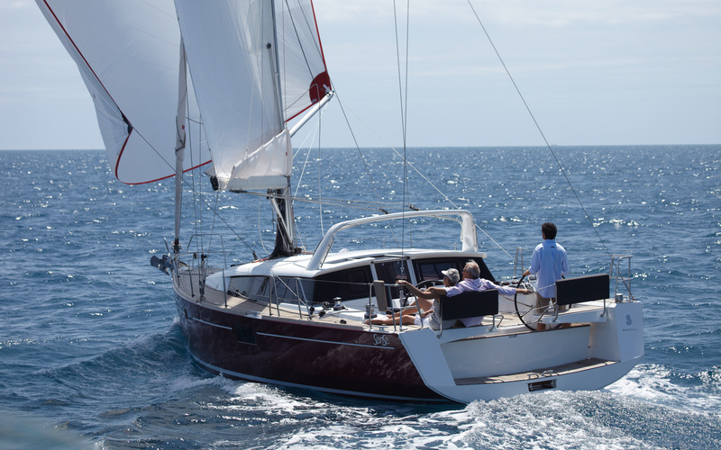 Beneteau Sense 43