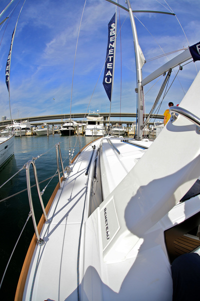 ...and I didn't like Beneteau Oceanis at all: very boring inside. The interior resembles the floor of an apartment in a multi-storey building with cheap laminate.