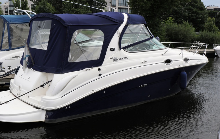 Sea Ray 315 Sundancer   (2004)
