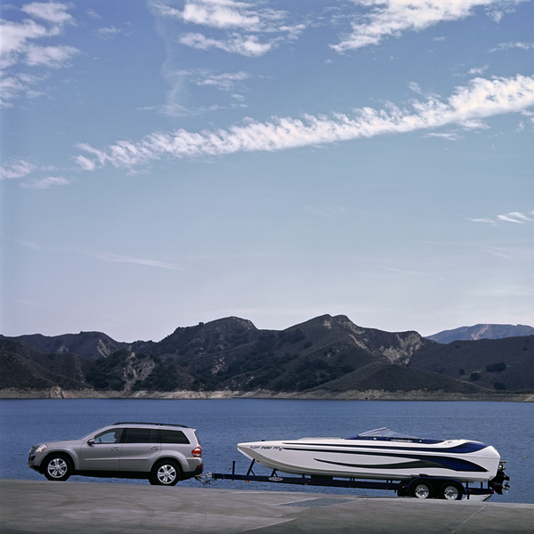 Modern GL class towing speed catamaran Eliminator