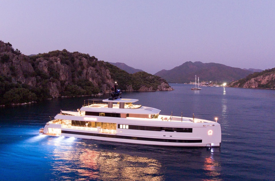 Mengi-Yay Yachts Aquarius