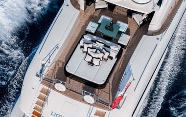 Mangusta Lionchase