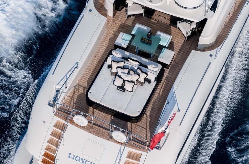 Mangusta Lionchase