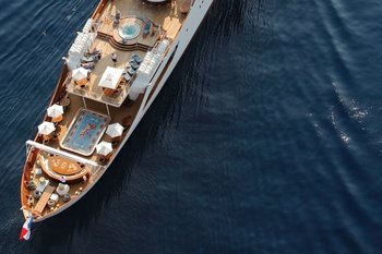 Из военного фрегата в жемчужину морей