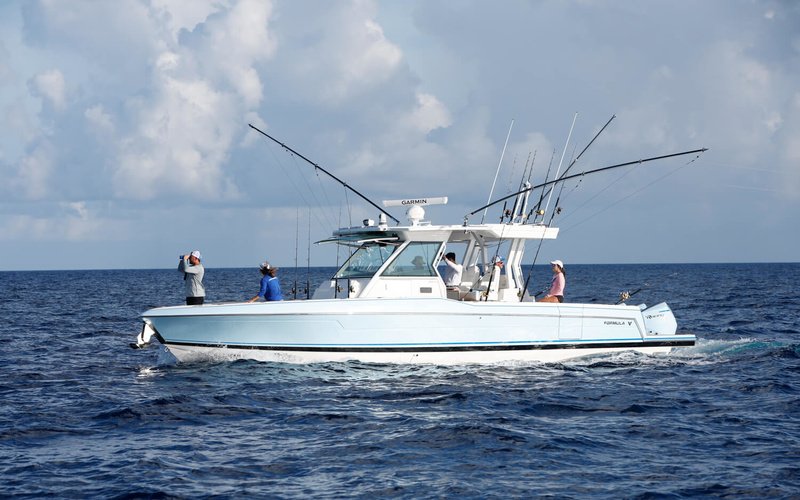 Formula 387 Center Console Fish
