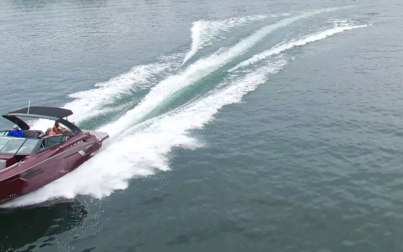 Cruisers Yachts 338 Palm Beach Edition - Bow Rider