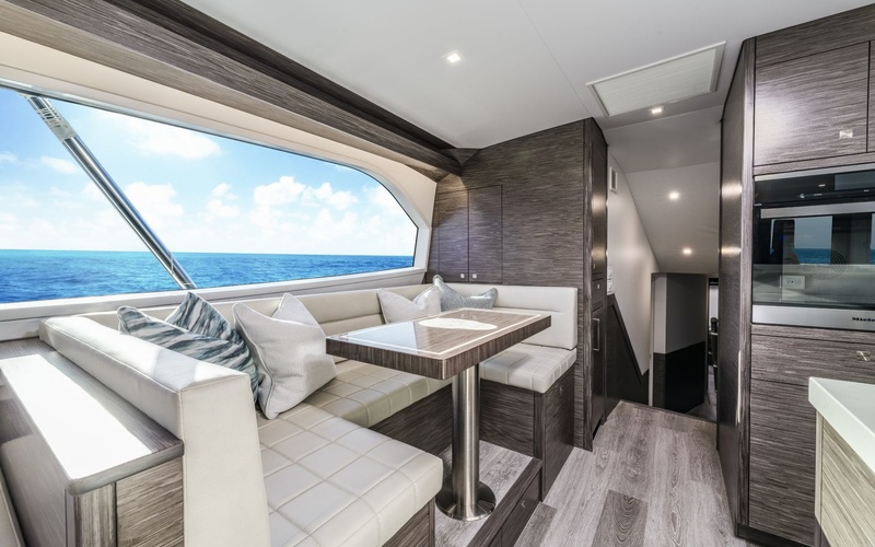 Hatteras GT65 Carolina