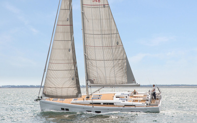Hanse 548