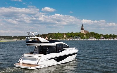 Galeon 470 Skydeck